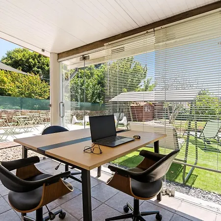 Guestready - Courtyard Daire *