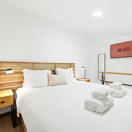 Guestready - Courtyard * Porto