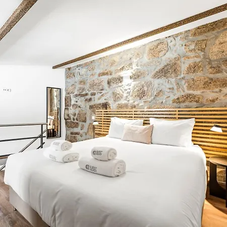 Guestready - Courtyard * Porto